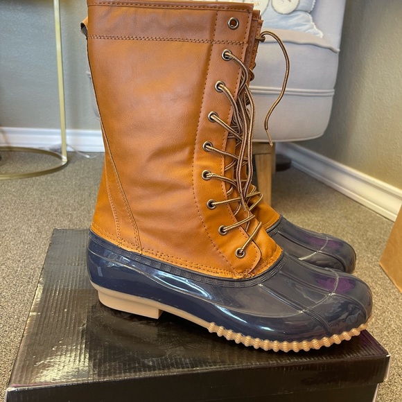 Duck boots! Waterproof! Navy Bottoms brown top with laces! - Picture 2 of 3